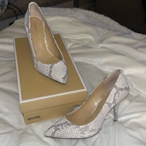 Women's Michael Kores leather Snakeskin print high heels